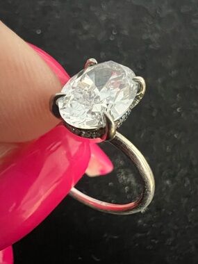 925 STERLING SILVER CZ SOLITAIRE WITH ACCENTS